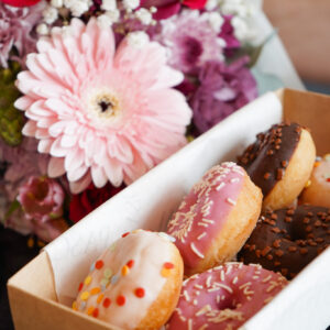 Ramo Mediano + 6 Mini Donuts surtidas