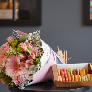 Alternative view of Ramo XL + 12 Macarons